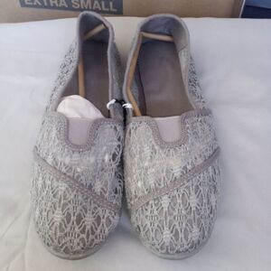 New women's lace flat shoes size 9-10 (L)
